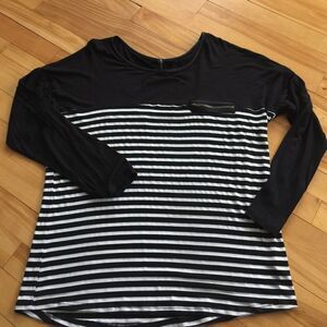 Yuni black/ white stretch knit top, medium